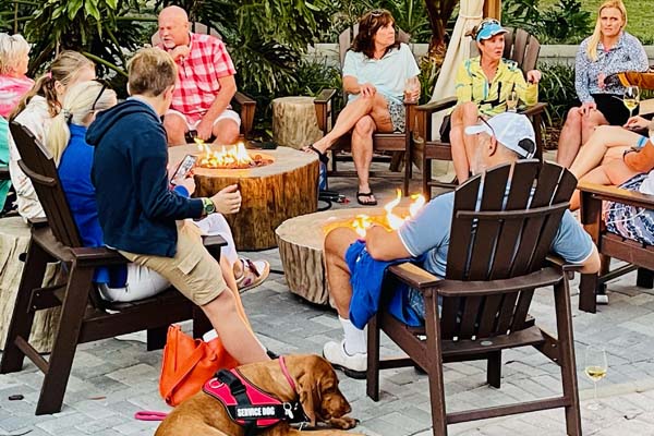 outdoor dining around the firepit at the TapRoom in Orlando Florida